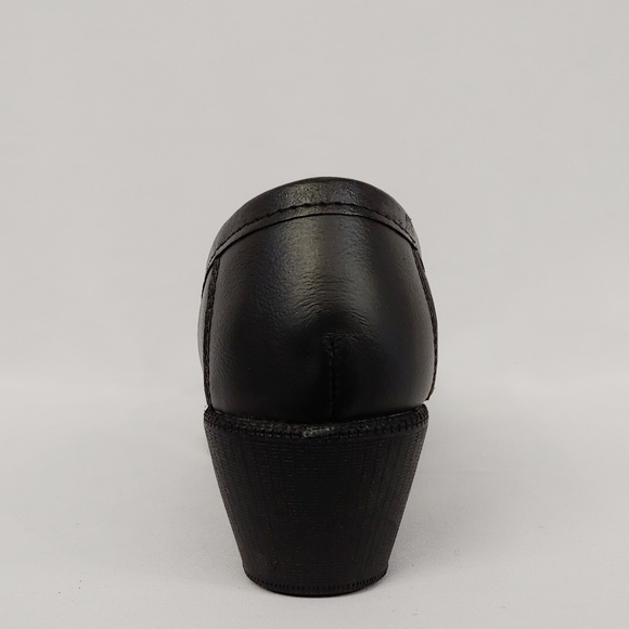 Black Comfort Shoe with Wedge Heel - Picture 6 of 8